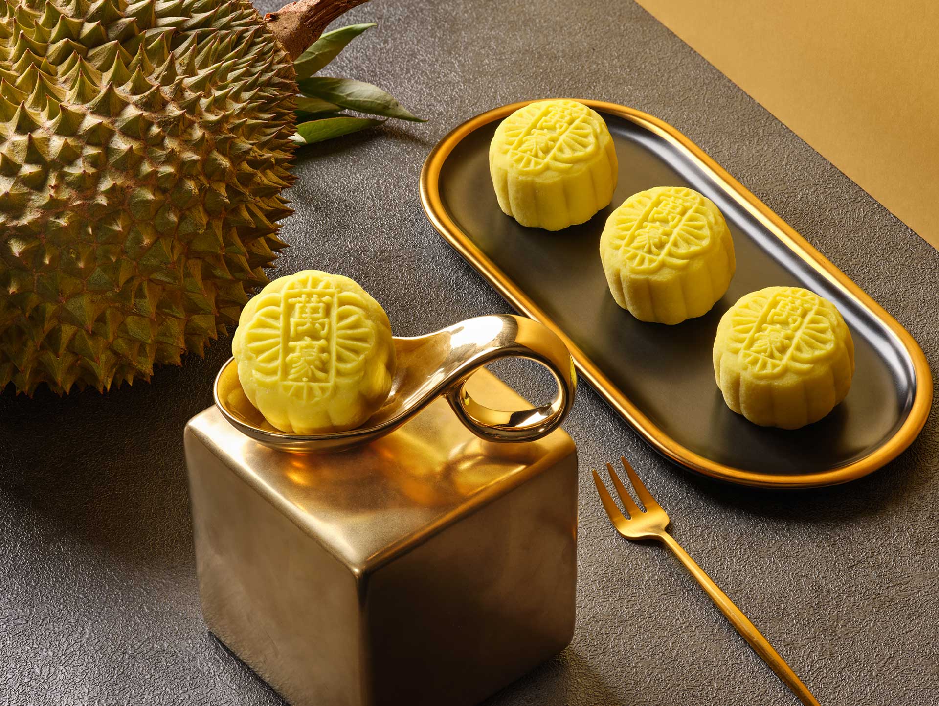 Pure-‘Mao-Shan-Wang-Premium-Grade-Durian-Snowskin-Mooncake